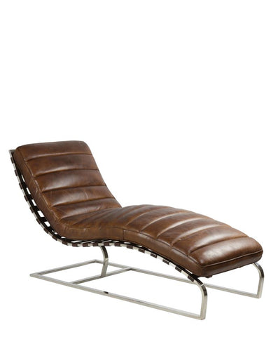 Vintage stílusú, antik dohányszínű bőrrel kárpitozott relaxiációs fotelágy.