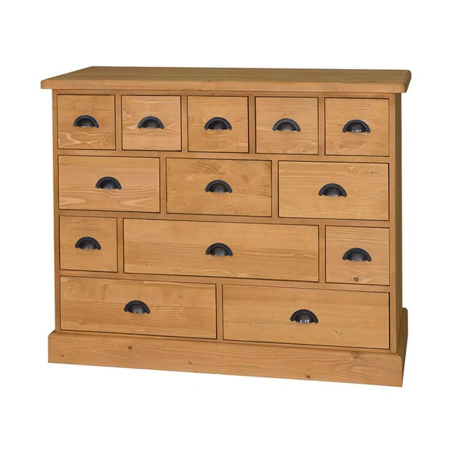 Klasszikus formatervezésű komód 13 eltérő nagyságú fiókkal. Színe natúr.
