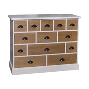 Klasszikus formatervezésű komód 13 eltérő nagyságú fiókkal. A szekrény színe fehér, a fiókok színe natúr.