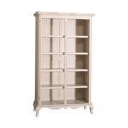 Shabby chic stílusú, fehér színű fenyőfa könyvespolc öt polccal.