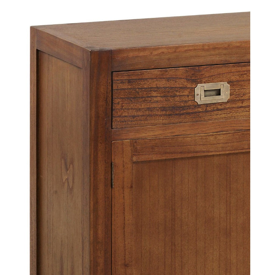 Nagy méretű, loft stílusú, mindifából készült modern formavilágú tálalószekrény fiók részlete.