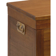 Loft stílusú, mindifából készült fa láda fogantyú részlete.