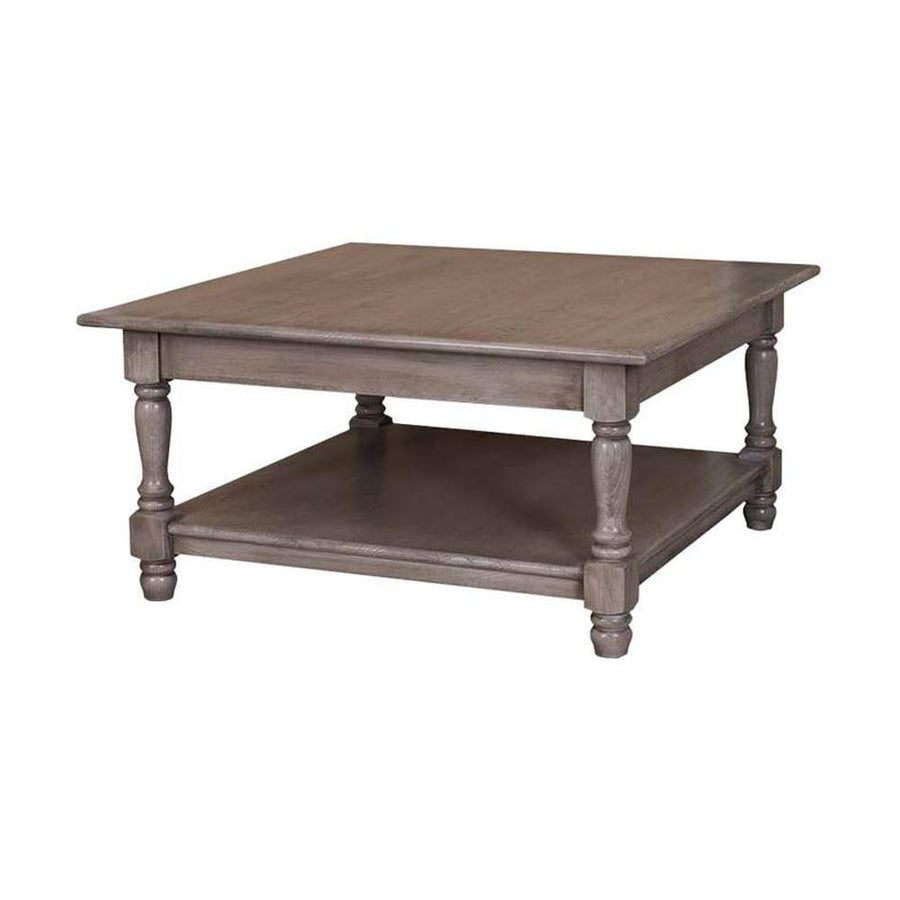 Klasszikus, díszített lábú dohányzóasztal, alsó polccal. Színe: szürkésbarna.