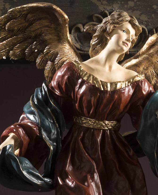 Barokkos megjelenésű, óriás méretű, 65,5 cm magas, antikolt felületű, karácsonyi angyal figura, óarany szárnyakkal.