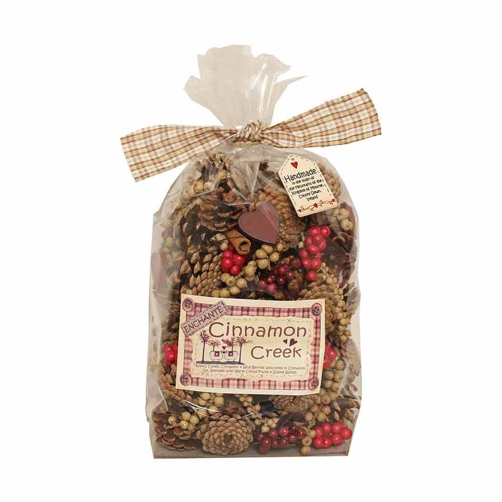 "Cinnamon Creek" fahéj illatú, prémium minőségű, lakásillatosító nagy potpourri.