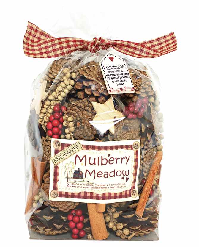 "Mulberry Meadow" fűszeres faeper illatú, prémium minőségű, lakásillatosító nagy potpourri.