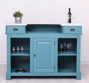 Fenyőfa bárpult dekoratív, kazettás jellegű dekorációval, megemelt pultfelülettel. Színe: világoskék és fehér.