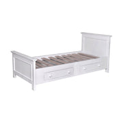 90 x 200 centiméteres, fenyőfából készült ágykeret. Festett, antikol fehér színű.