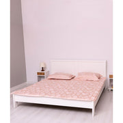 Fehér színű, 180 x 200 cm-es, fenyőfa franciaágy.