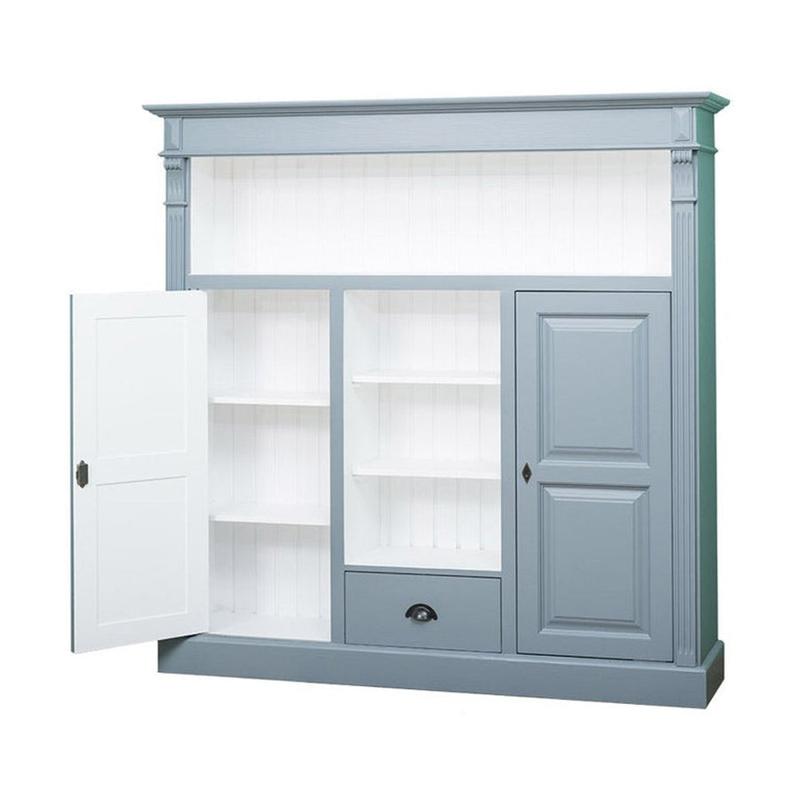 Fenyőfából készült könyvszekrény. Festett, szürkéskék és fehér színű.