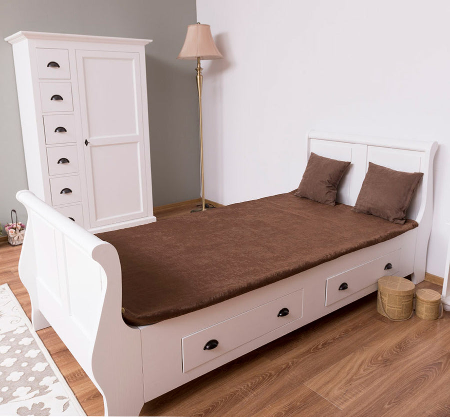 90 x 200 centiméteres, fenyőfából készült franciaágy ágykeret. Festett, fehér színű.