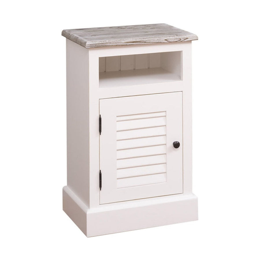 Klasszikus stílusú, antikolt fehér színű éjjeliszekrény natúr színű mélykezelt fedlappal, zsalugáteres ajtóval.