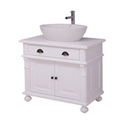 Fehér színű, gazdag ornamentikával díszített, klasszikus stílusú mosdószekrény.