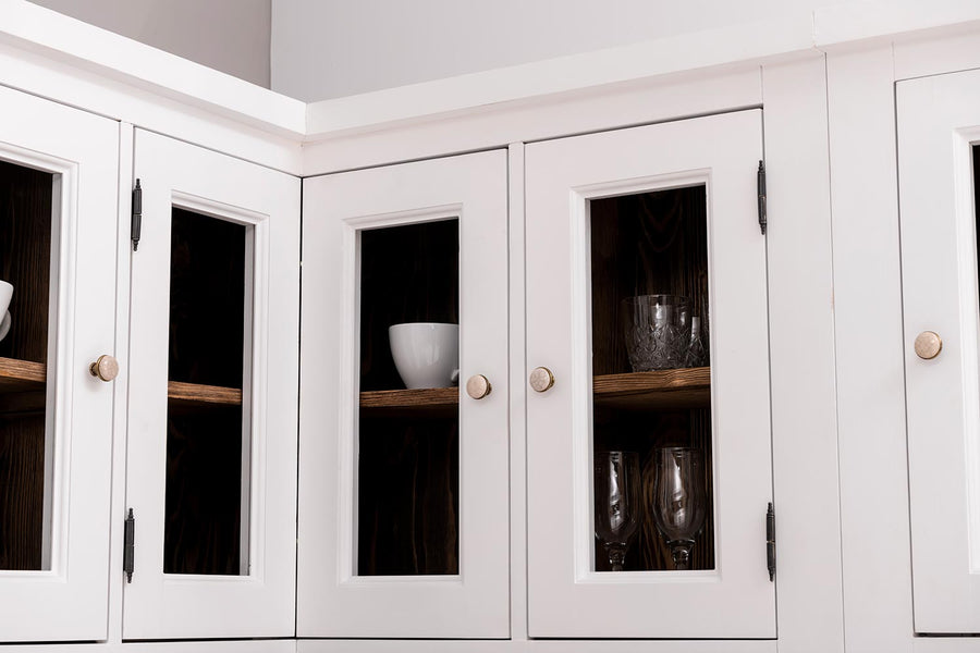 7 elemes fenyőfa konyhaszekrény fali, üveges konyhaszekrény elemei.