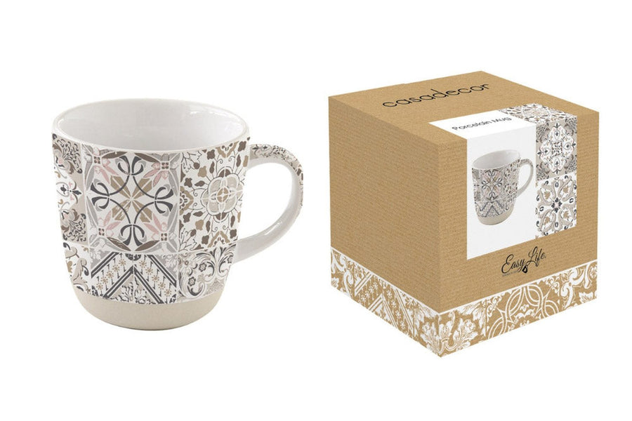 Mediterrán stílusú mozaikmintás porcelán bögre díszdobozba csomagolva.