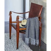 Prémium kategóriás, cserzett bőrből és esztergált juharfából készült kézműves tiszti karosszék