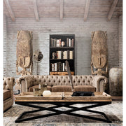 Mangófából és acélból készült, skandináv stílusú konzolasztal törzsi stílusú nappaliban.