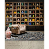 Húsz szekrényelemből egy egész falat takaró összetett vitrines szekrény is kialakítható. Használhatjuk a fém lábakkal együtt is.