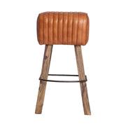 Loft stílusú, fából és valódi bőrből készült 75 cm magas ülőke fém kiegészítővel.