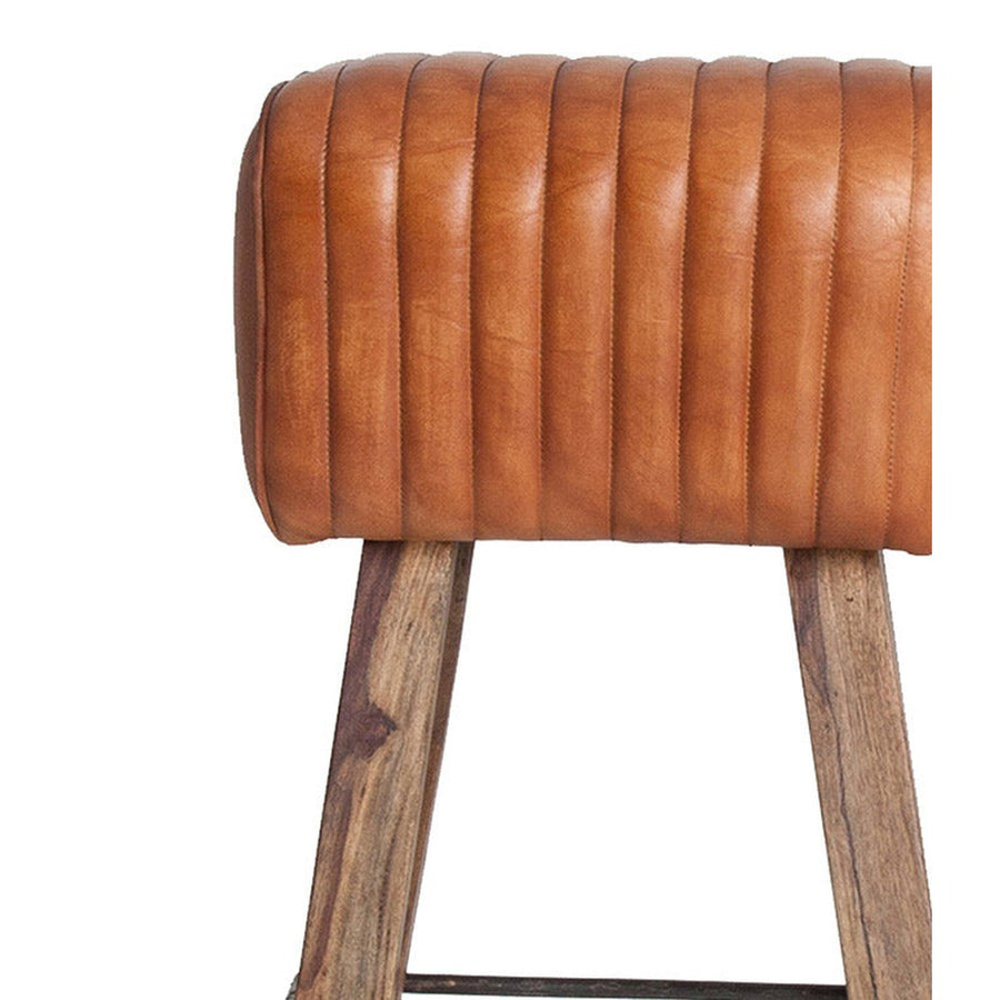 Loft stílusú, fából és valódi bőrből készült 75 cm magas ülőke fém kiegészítővel.