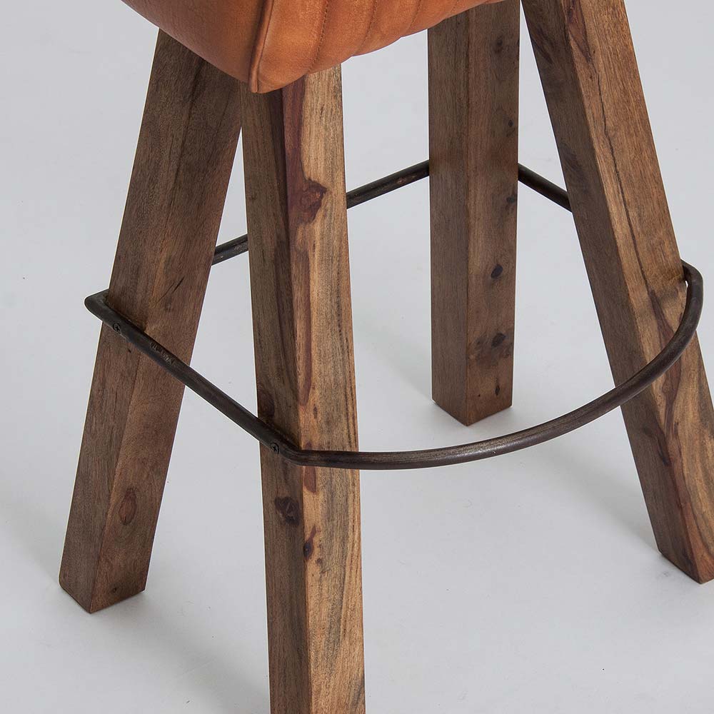 Loft stílusú, fából és valódi bőrből készült 75 cm magas ülőke fém kiegészítővel.