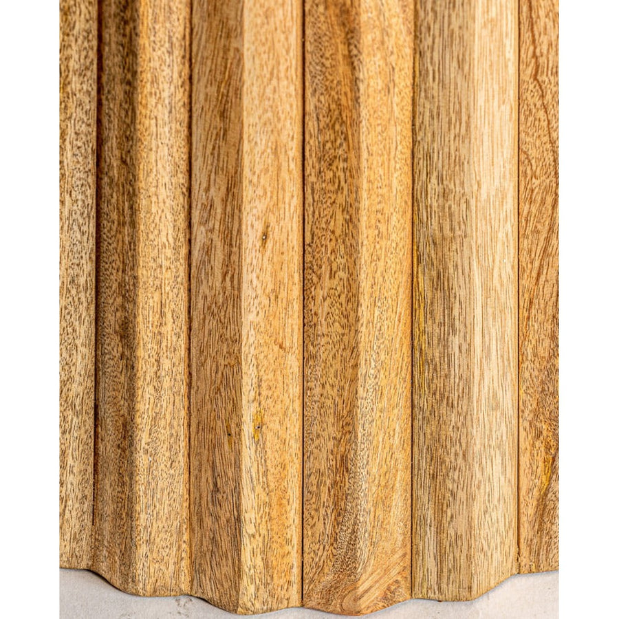 Kortárs stílusú, mangófából készült, egyedi formatervezésű étkezőasztal márványlappal. Színe: natúr és szürke.