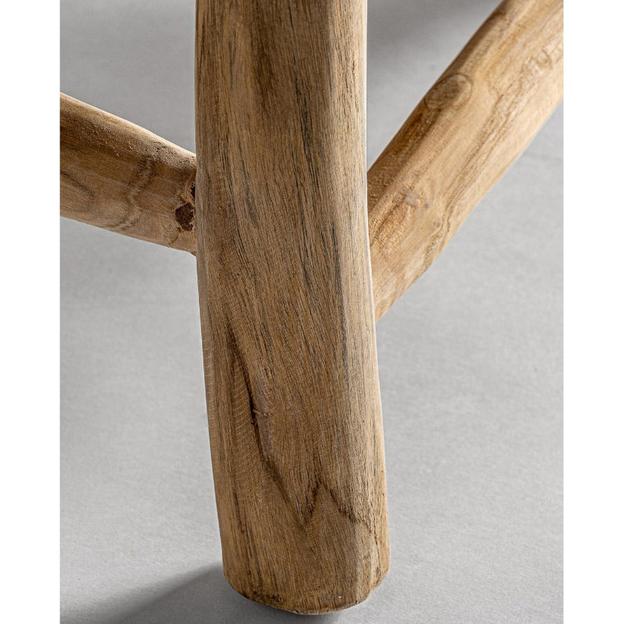 Törzsi stílusú, teakfából készült, egyedi formatervezésű, kézműves kanapé, növényi rostkötélből készült ülőfelülettel és háttámlával.