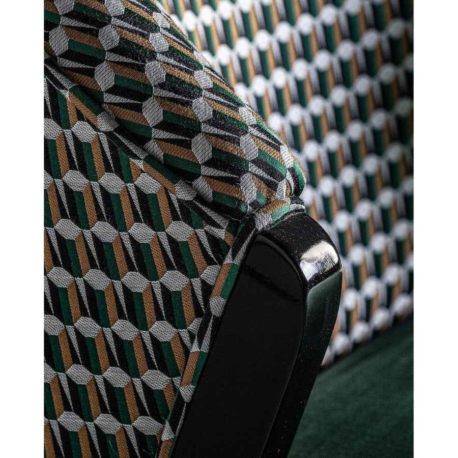 Kortárs stílusú, kaucsukfából készült, formatervezett art deco bársony karosszék. Zöld, okker és ezüstszínű mintás bársonnyal a háttámláján.