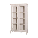 Kétosztatú, shabby chic stílusú, antikolt fehér színű vitrin szekrény.