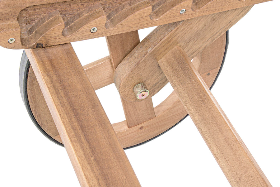 Akácfából készült, 195 cm hosszú, kerekes kialakítású, dönthető háttámlájú, kerti napozóágy.