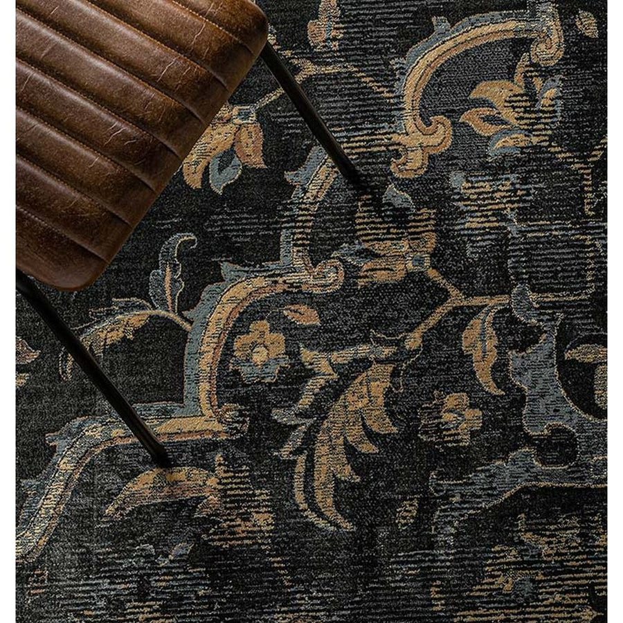 Klasszikus, keleti stílusú, 340 cm hosszú és 240 cm széles, viszkózból készült szőnyeg.