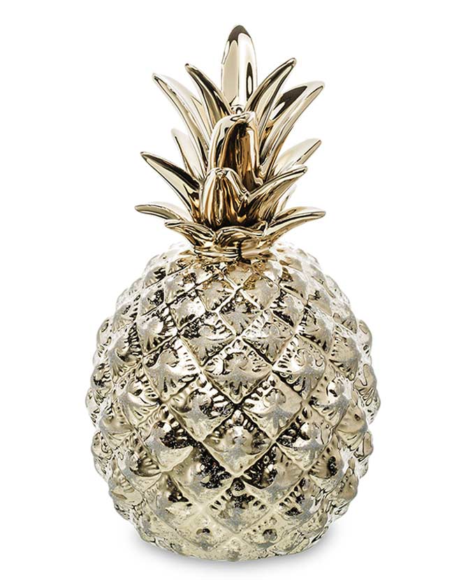 Kerámiából készült, 19,5 cm magas, trópusi, glamour stílusú, pezsgőarany színű ananász dísz.