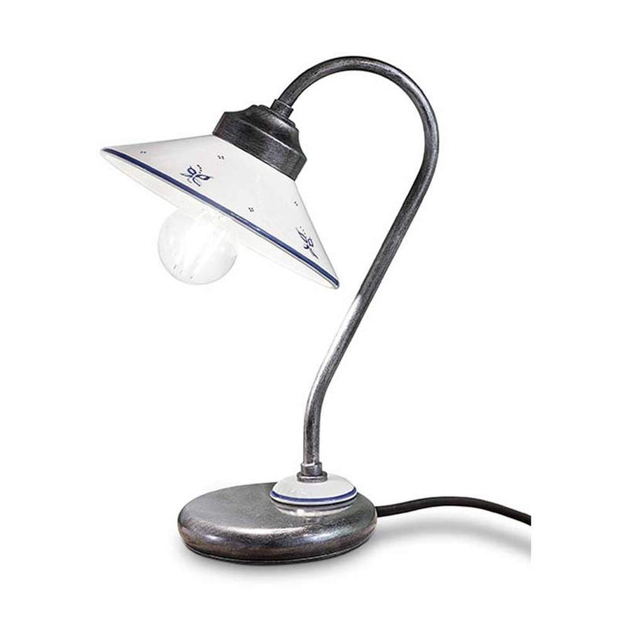 Mázas kerámiából és fémből készült kézműves asztali lámpa.