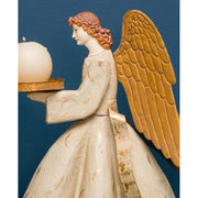 Avignoni angyal figura gyertyatartóval.