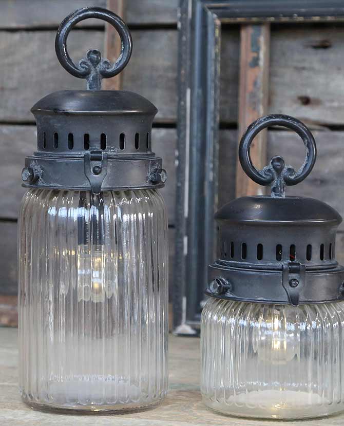 Vidéki, Country, Vintage stílusú barázdált üvegű dekor fémlámpa időzíthető LED izzóval