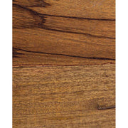 Kortárs stílusú, félgömb alakú, újrahasznosított fémből és fából készült dohányzóasztal lapja.