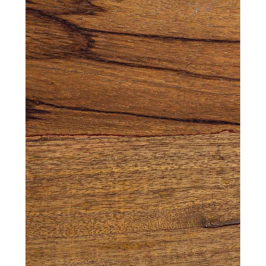 Kortárs stílusú, félgömb alakú, újrahasznosított fémből és fából készült dohányzóasztal lapja.