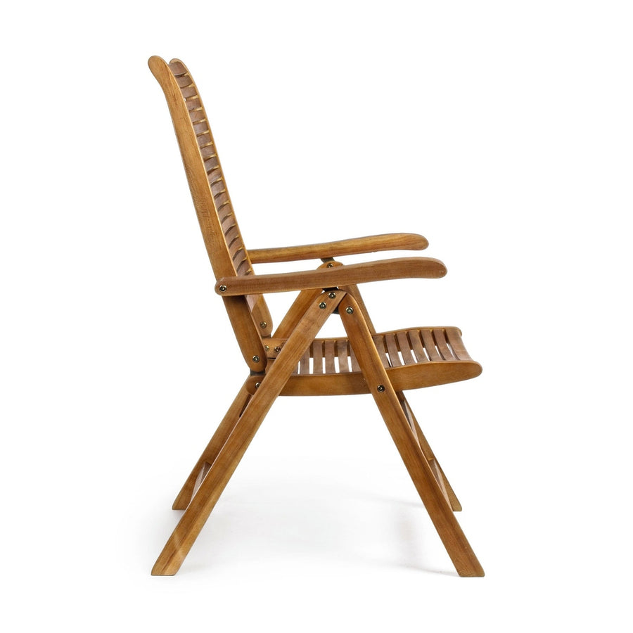 Akácfából készült, dönthető háttámlájú kerti karosszék.