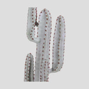 Élethű megjelenésű, 115 cm magas, hamvas szürke színű, mesterséges San Pedro kaktusz, fekete műanyag cserépben.