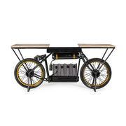 Korabeli versenymotor formájú, fa fedlapos antikolt fekete fém bortartós bárpult oldalnézete.