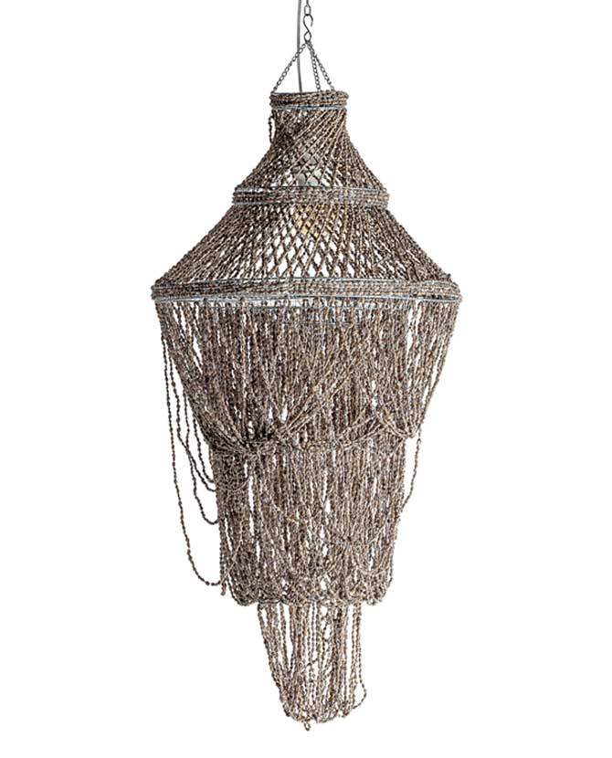 Prémium kategóriás, kortárs illetve törzsi stílusú, apró kagylókból készült exkluzív, 112 cm magas, kézműves függeszték lámpa