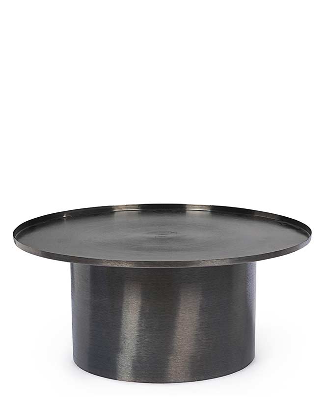 Modern, kortárs stílusú, fekete színű, nikkelezett acélból készült, kör alakú dohányzóasztal.