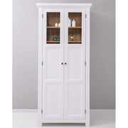 Tömör fenyőfából készült, 96 cm hosszú és 220 cm magas, ablakos, kétajtós kamraszekrény