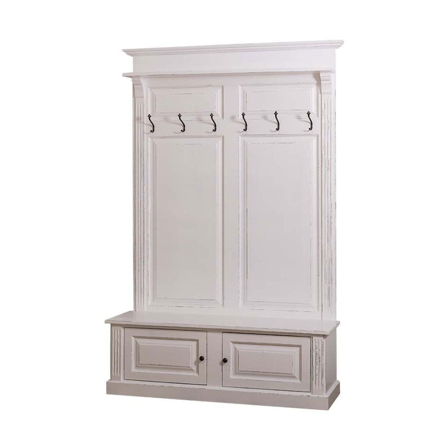 Fenyőfából készült előszobafal