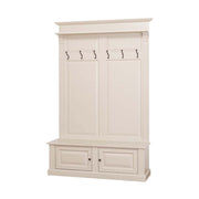 Fenyőfából készült előszobafal