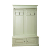 Fenyőfából készült előszobafal