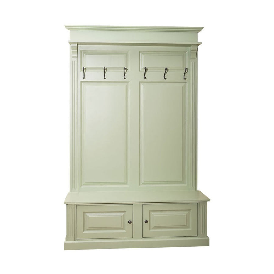 Fenyőfából készült előszobafal