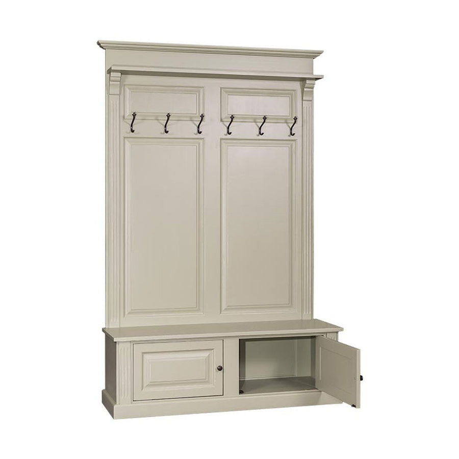 Fenyőfából készült előszobafal