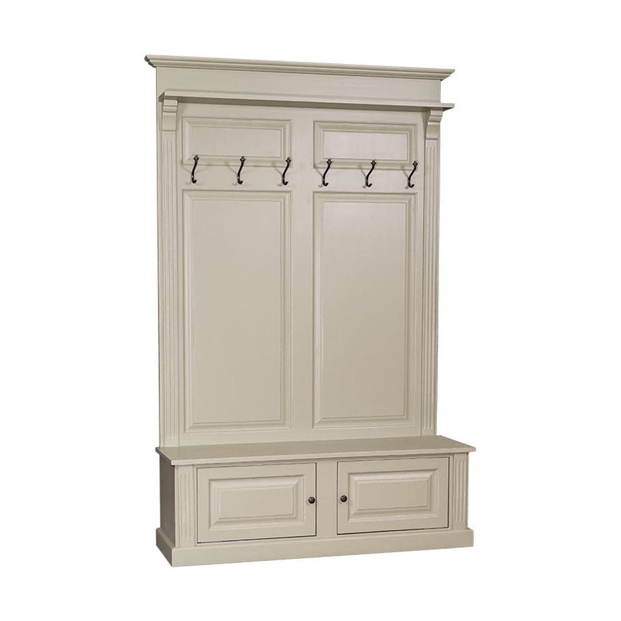 Fenyőfából készült előszobafal