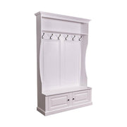 Fenyőfából készült előszobafal